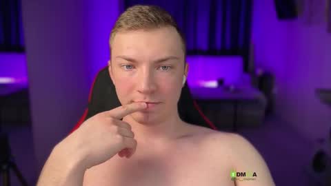 Eva and Iron online show from March 6, 9:11 pm