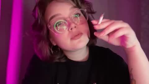 Snapshot of eva_kittenn chatting on November 3, 5:47 pm eva_kittenn online show from November 3, 5:47 pm