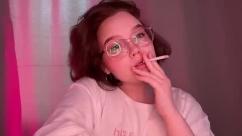 Snapshot of eva_kittenn chatting on November 17, 9:37 am eva_kittenn online show from November 17, 9:37 am