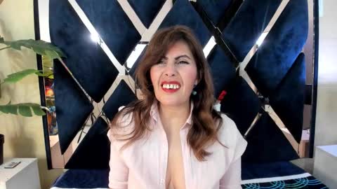 Snapshot of eva_loretti chatting on October 26, 3:45 am online show from October 26, 3:45 am