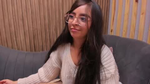 Angelinne online show from February 7, 9:05 am