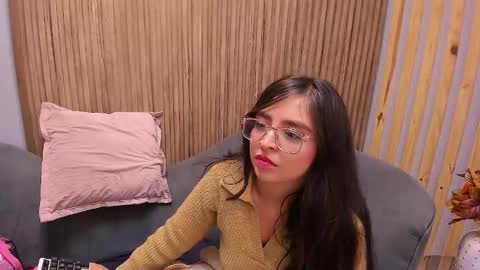 Angelinne online show from February 13, 8:59 am