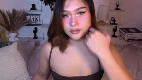 Queen Eva Mazikeen online show from December 17, 6:14 pm