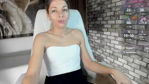 Snapshot of eva_melow chatting on November 12, 2:06 pm Eva online show from November 12, 2:06 pm
