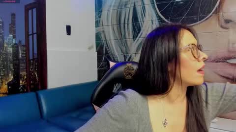 Snapshot of eva_mermaid chatting on October 29, 3:47 pm Eva online show from October 29, 3:47 pm