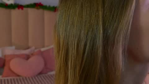 Snapshot of eva_natsumi chatting on December 31, 5:44 am Eva online show from December 31, 5:44 am