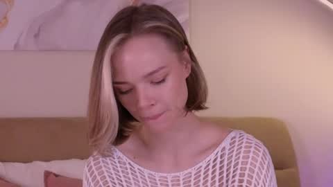 Snapshot of eva_natsumi chatting on January 27, 9:44 am Eva online show from January 27, 9:44 am