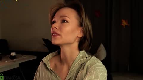 Snapshot of eva_natsumi chatting on November 17, 2:12 pm Eva online show from November 17, 2:12 pm