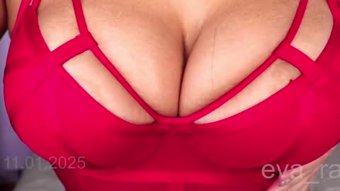 Snapshot of eva_ra chatting on January 11, 9:46 pm Eva online show from January 11, 9:46 pm