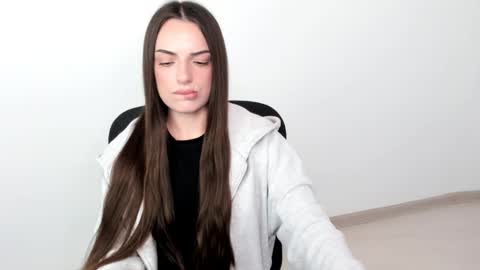 Snapshot of eva_rossee_ chatting on January 21, 8:32 pm Eva online show from January 21, 8:32 pm