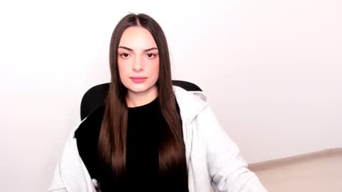 Snapshot of eva_rossee_ chatting on January 27, 7:03 pm Eva online show from January 27, 7:03 pm