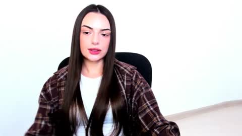 Snapshot of eva_rossee_ chatting on January 30, 9:04 pm Eva online show from January 30, 9:04 pm