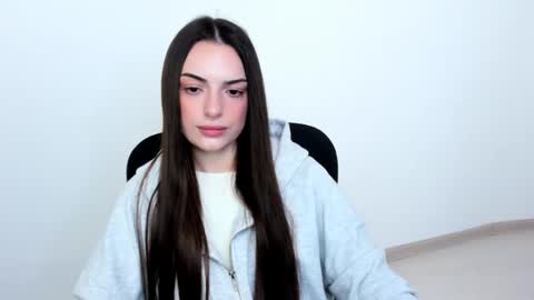 Snapshot of eva_rossee_ chatting on February 1, 4:11 pm Eva online show from February 1, 4:11 pm