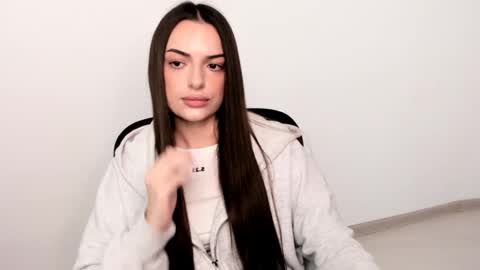 Snapshot of eva_rossee_ chatting on February 2, 8:19 pm Eva online show from February 2, 8:19 pm