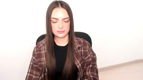 Snapshot of eva_rossee_ chatting on February 4, 2:32 pm Eva online show from February 4, 2:32 pm