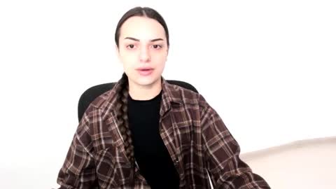 Snapshot of eva_rossee_ chatting on February 5, 11:55 am Eva online show from February 5, 11:55 am