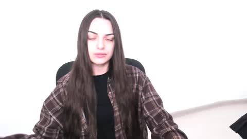 Snapshot of eva_rossee_ chatting on February 5, 8:25 pm Eva online show from February 5, 8:25 pm