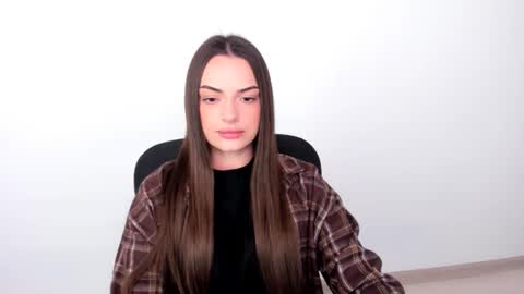 Snapshot of eva_rossee_ chatting on February 20, 7:30 pm Eva online show from February 20, 7:30 pm