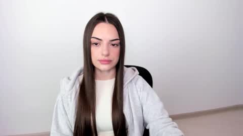 Snapshot of eva_rossee_ chatting on March 2, 11:07 am Eva online show from March 2, 11:07 am