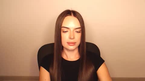 Snapshot of eva_rossee_ chatting on September 14, 6:29 pm Eva online show from September 14, 6:29 pm