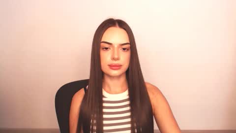 Snapshot of eva_rossee_ chatting on September 22, 1:46 pm Eva online show from September 22, 1:46 pm
