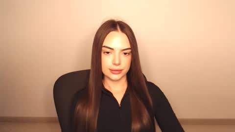 Snapshot of eva_rossee_ chatting on October 3, 5:10 pm Eva online show from October 3, 5:10 pm