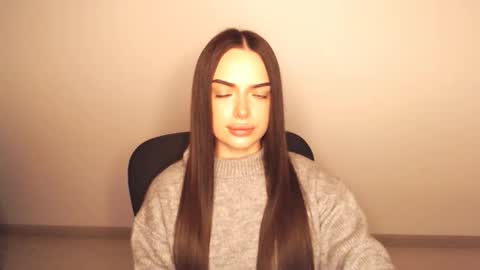 Snapshot of eva_rossee_ chatting on October 10, 4:06 pm Eva online show from October 10, 4:06 pm