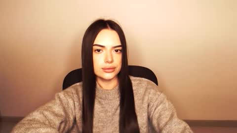 Snapshot of eva_rossee_ chatting on October 17, 5:37 pm Eva online show from October 17, 5:37 pm