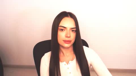 Snapshot of eva_rossee_ chatting on October 25, 12:34 pm Eva online show from October 25, 12:34 pm
