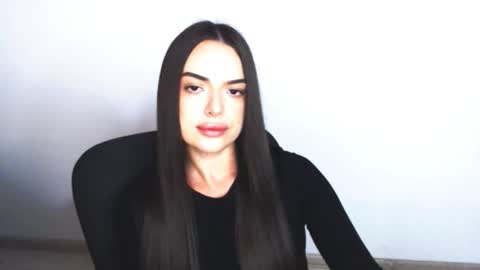 Snapshot of eva_rossee_ chatting on November 16, 5:18 pm Eva online show from November 16, 5:18 pm