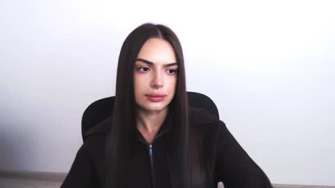 Snapshot of eva_rossee_ chatting on November 17, 12:22 pm Eva online show from November 17, 12:22 pm