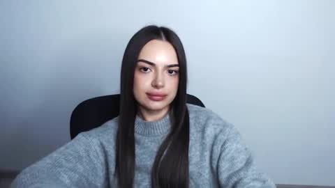 Snapshot of eva_rossee_ chatting on November 19, 1:44 pm Eva online show from November 19, 1:44 pm