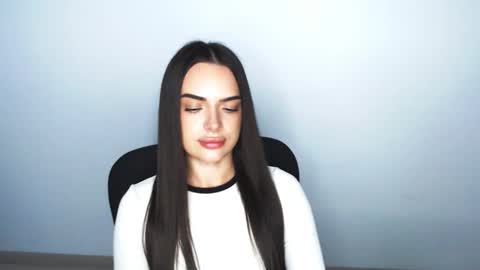 Snapshot of eva_rossee_ chatting on November 22, 4:28 pm Eva online show from November 22, 4:28 pm