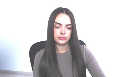 Snapshot of eva_rossee_ chatting on November 25, 11:43 am Eva online show from November 25, 11:43 am