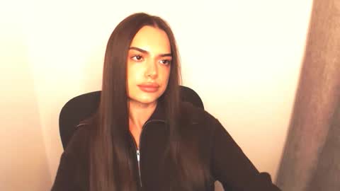 Snapshot of eva_rossee_ chatting on November 29, 8:01 pm Eva online show from November 29, 8:01 pm