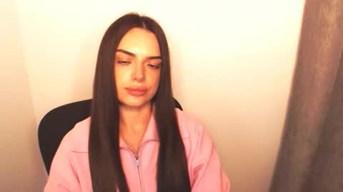 Snapshot of eva_rossee_ chatting on November 30, 5:06 pm Eva online show from November 30, 5:06 pm