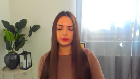 Snapshot of eva_rossee_ chatting on February 2, 12:48 pm Eva online show from February 2, 12:48 pm