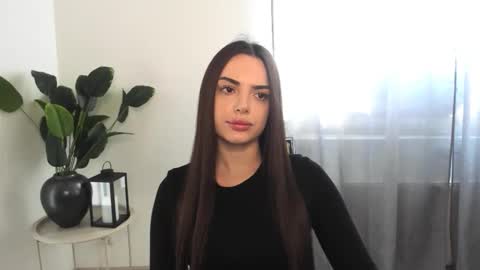 Snapshot of eva_rossee_ chatting on February 10, 12:20 pm Eva online show from February 10, 12:20 pm