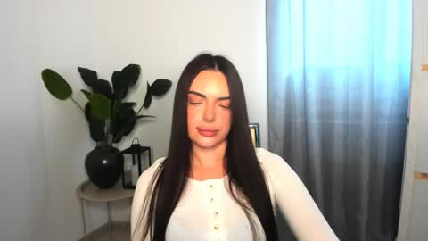 Snapshot of eva_rossee_ chatting on February 13, 1:18 pm Eva online show from February 13, 1:18 pm