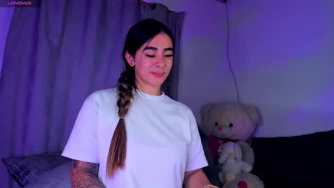 Snapshot of eva_shinee_ chatting on February 3, 11:21 pm Eva Shinee online show from February 3, 11:21 pm