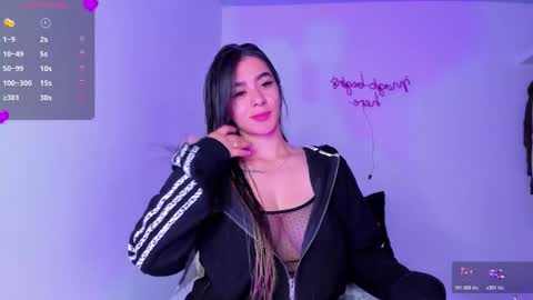 Snapshot of eva_shinee_ chatting on February 18, 10:11 am Eva Shinee online show from February 18, 10:11 am