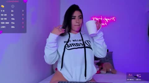 Snapshot of eva_shinee_ chatting on February 19, 10:11 am Eva Shinee online show from February 19, 10:11 am