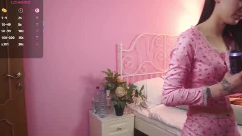 Snapshot of eva_vibe chatting on October 12, 7:51 am eva_vibe online show from October 12, 7:51 am