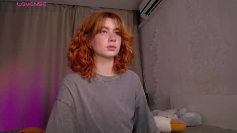 Snapshot of evaa_moonn_ chatting on November 2, 2:47 am Eva online show from November 2, 2:47 am