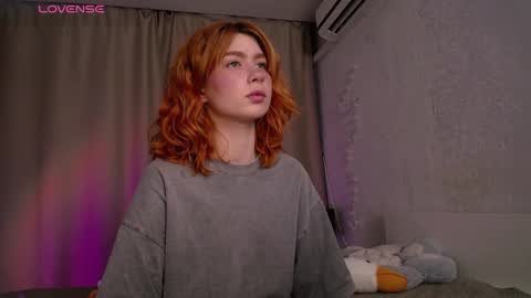 Snapshot of evaa_moonn_ chatting on November 2, 2:52 pm Eva online show from November 2, 2:52 pm