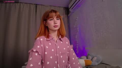 Snapshot of evaa_moonn_ chatting on November 25, 5:24 pm Eva online show from November 25, 5:24 pm