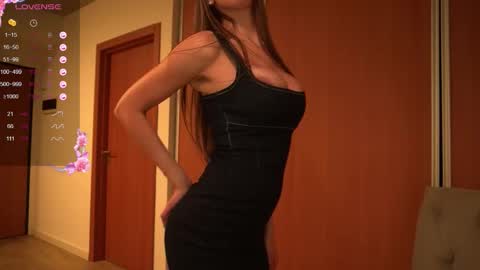 Snapshot of evaangelina_ chatting on September 9, 11:48 pm Eva online show from September 9, 11:48 pm