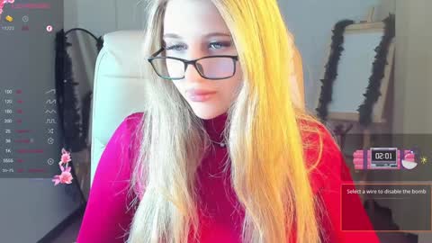 Snapshot of evacadooo chatting on December 21, 2:30 am Eva online show from December 21, 2:30 am