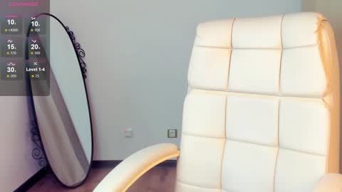 Snapshot of evacadooo chatting on January 18, 5:31 am Eva online show from January 18, 5:31 am