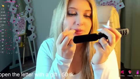 Snapshot of evacadooo chatting on February 18, 2:49 am Eva online show from February 18, 2:49 am